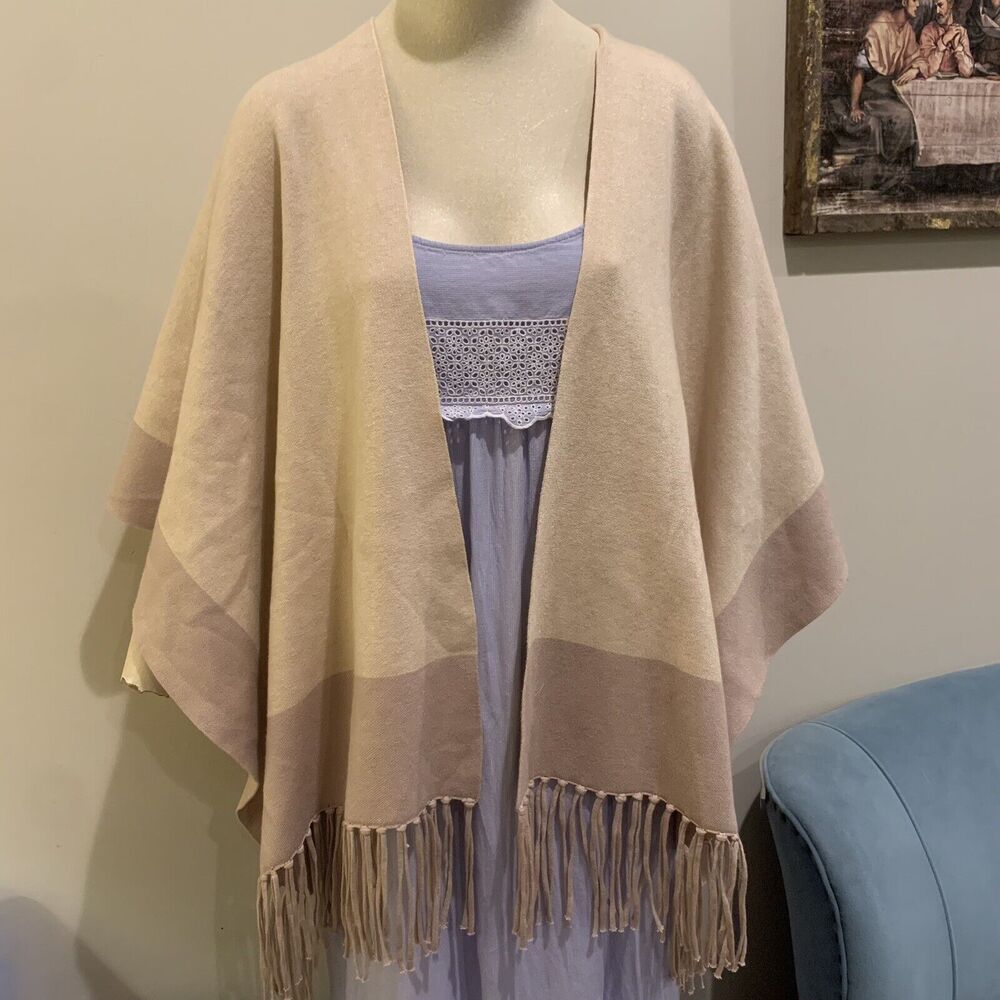 J Marie Scarfigan With Fringe Size Medium Large Color Block Tan Beige Shawl